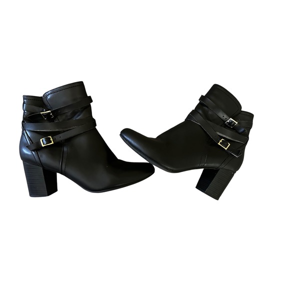 Liz Claiborne Shoes - Liz Claiborne Black Ankle Boots Size 9.5